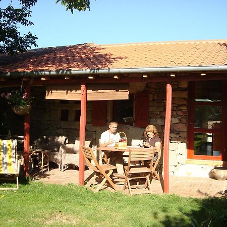 Hostal A Casa Da Eira Cerreda Exterior foto