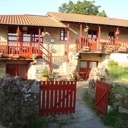Hostal A Casa Da Eira Cerreda Exterior foto