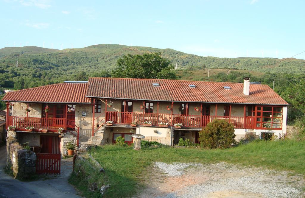 Hostal A Casa Da Eira Cerreda Exterior foto