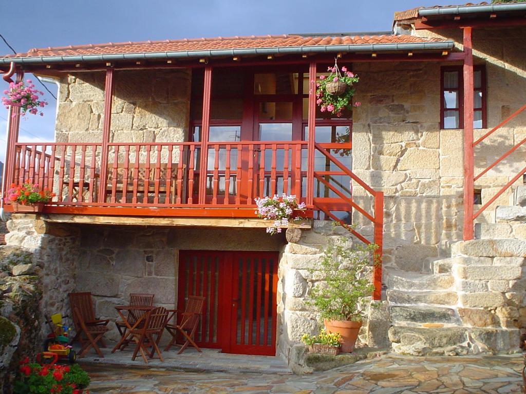 Hostal A Casa Da Eira Cerreda Exterior foto